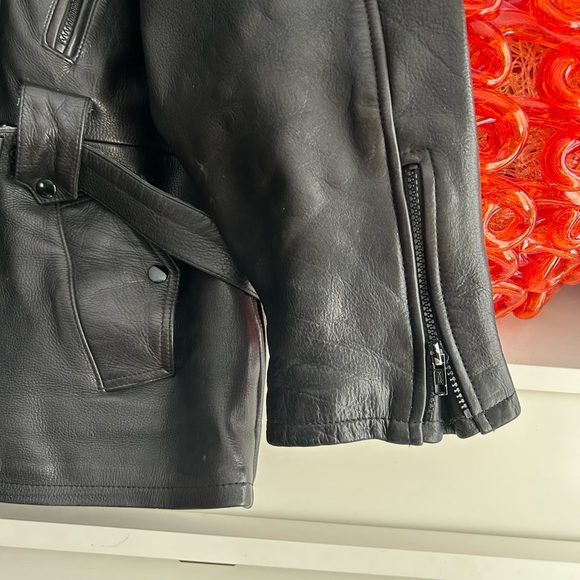 EUC Vintage Black Leather Motorcycle Jacket - Picture 9 of 12